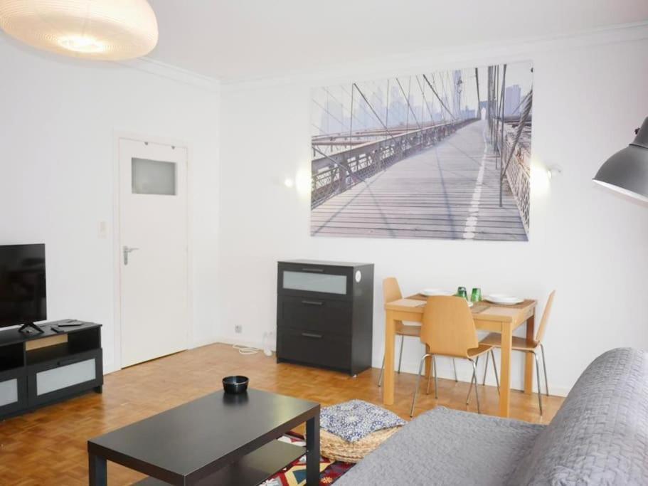 Ixelles: Superbe Appartement, Idealement Situe Bruselas Exterior foto