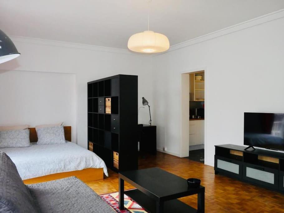 Ixelles: Superbe Appartement, Idealement Situe Bruselas Exterior foto